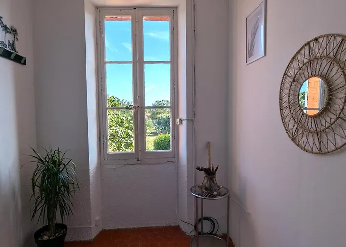 Moderne Proche Avec Terrasse Et Climatisation Appartamento